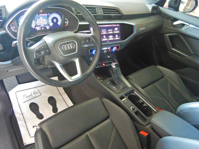 Used 2023 Audi Q3 2.0T Premium w/ Black Optic Sport Package AWD/4WD image 5