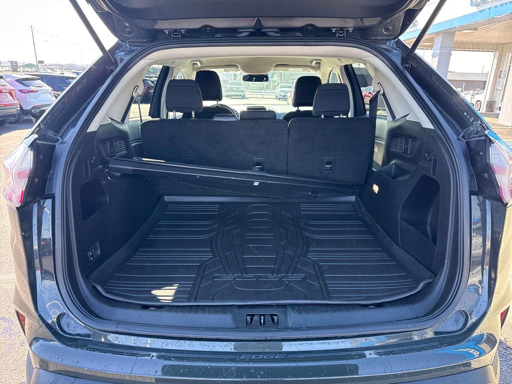 Used 2024 Ford Edge SEL w/ Cargo Accessory Package image 26