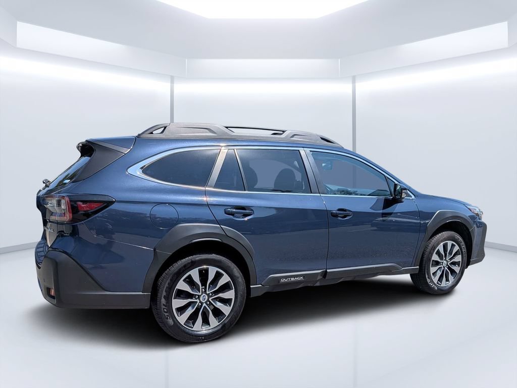 Used 2023 Subaru Outback Limited AWD/4WD image 3