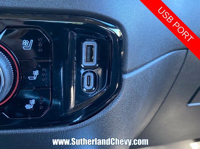 Used 2025 Chevrolet Silverado 1500 LTZ AWD/4WD image 41