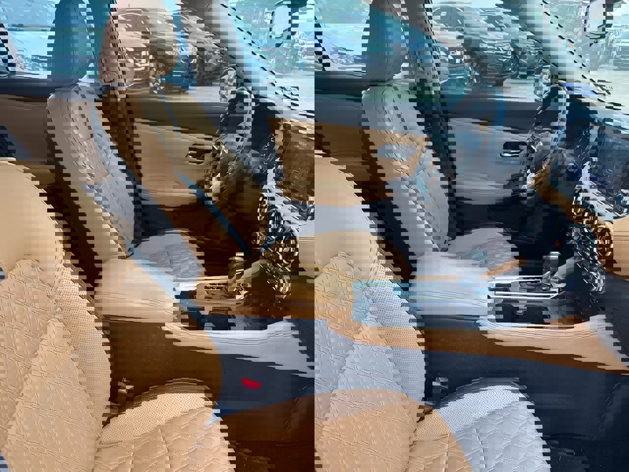 Used 2022 Nissan Sentra SV w/ SV Premium Package image 27