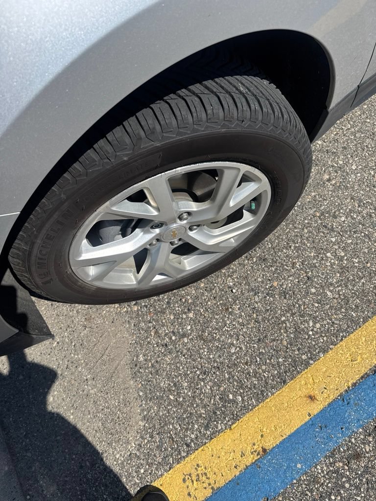 Used 2021 Chevrolet Equinox Premier AWD/4WD image 13