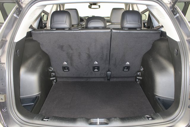 Used 2022 Jeep Compass Limited image 17