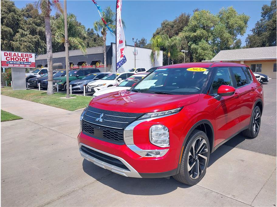 Used 2022 Mitsubishi Outlander SE FWD image 1
