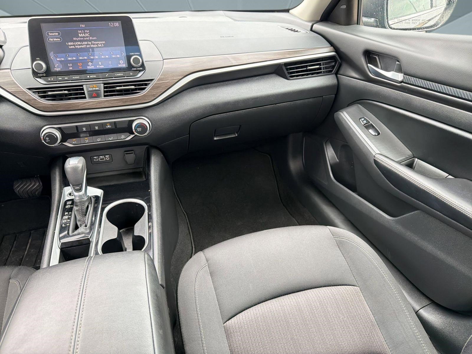 Used 2024 Nissan Altima 2.5 SV image 27