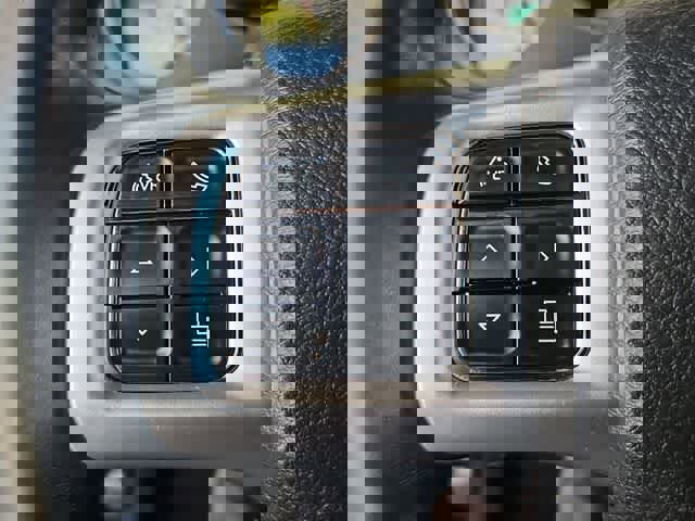 Used 2012 Dodge Challenger SXT w/ Sound Group image 23