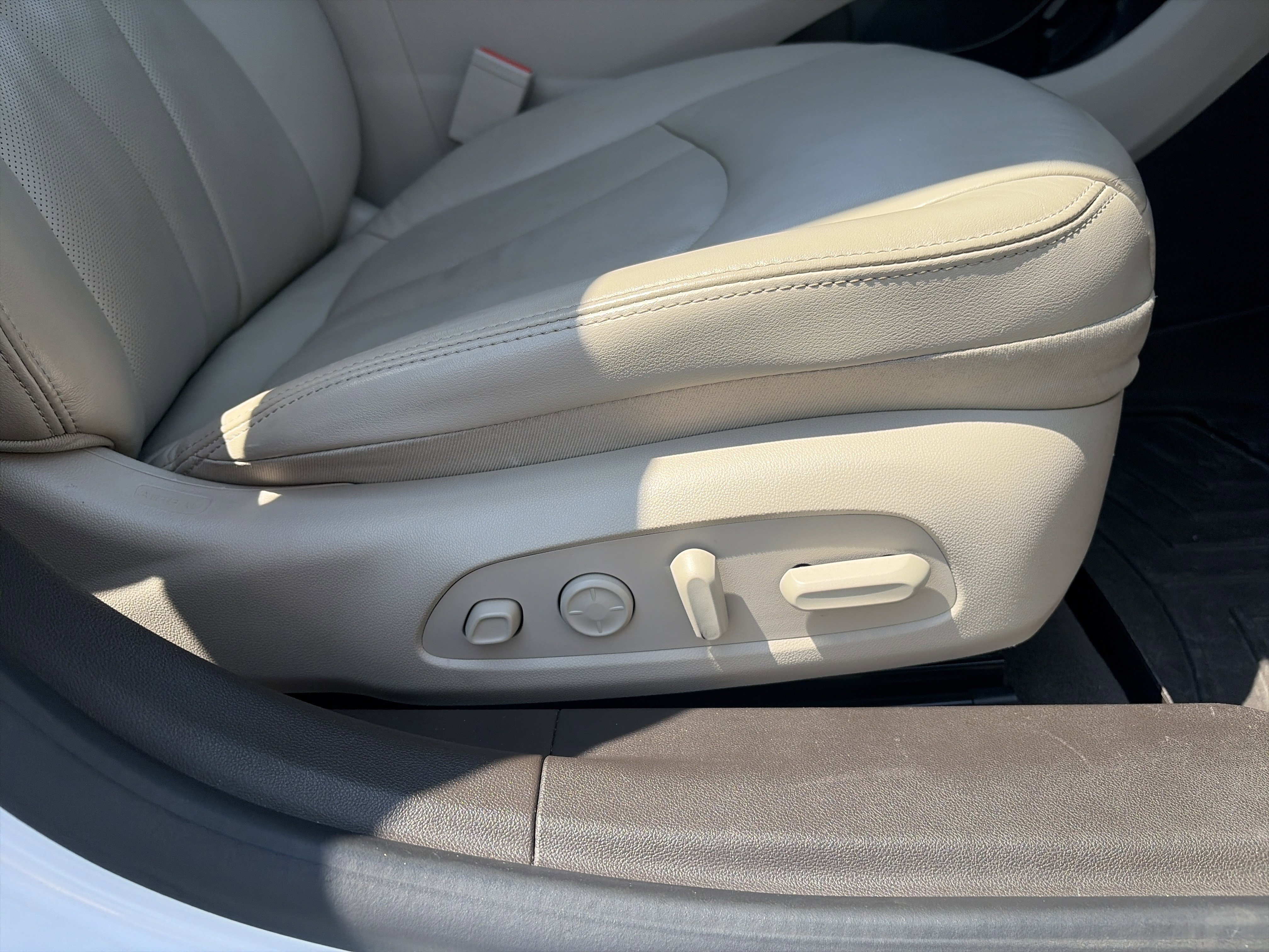 Used 2017 Buick LaCrosse Premium image 20