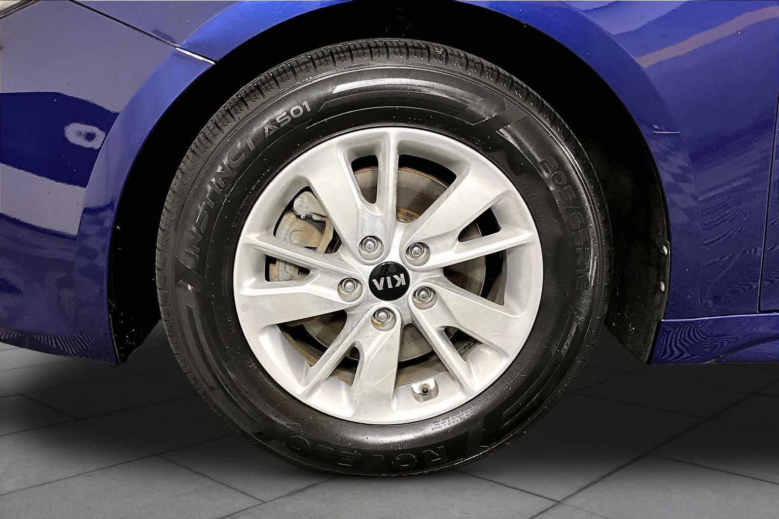 Used 2018 Kia Optima LX FWD image 10