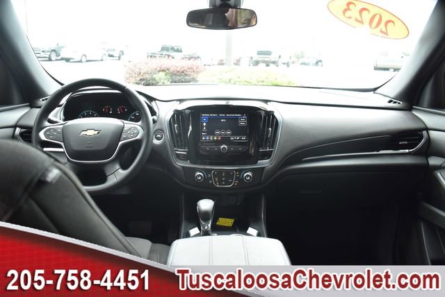 Used 2023 Chevrolet Traverse LT FWD image 3