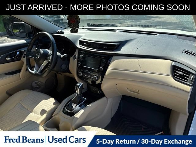 Used 2018 Nissan Rogue SV AWD/4WD image 14