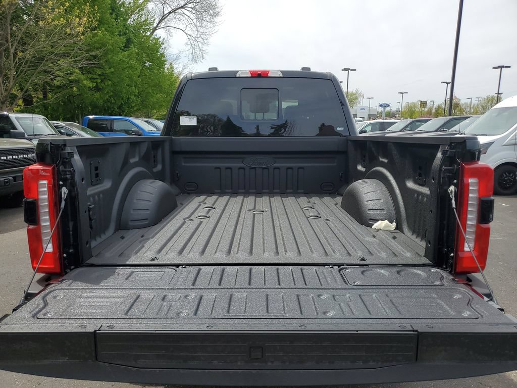 New 2026 Ford F350 Lariat w/ Black Appearance Package AWD/4WD image 39