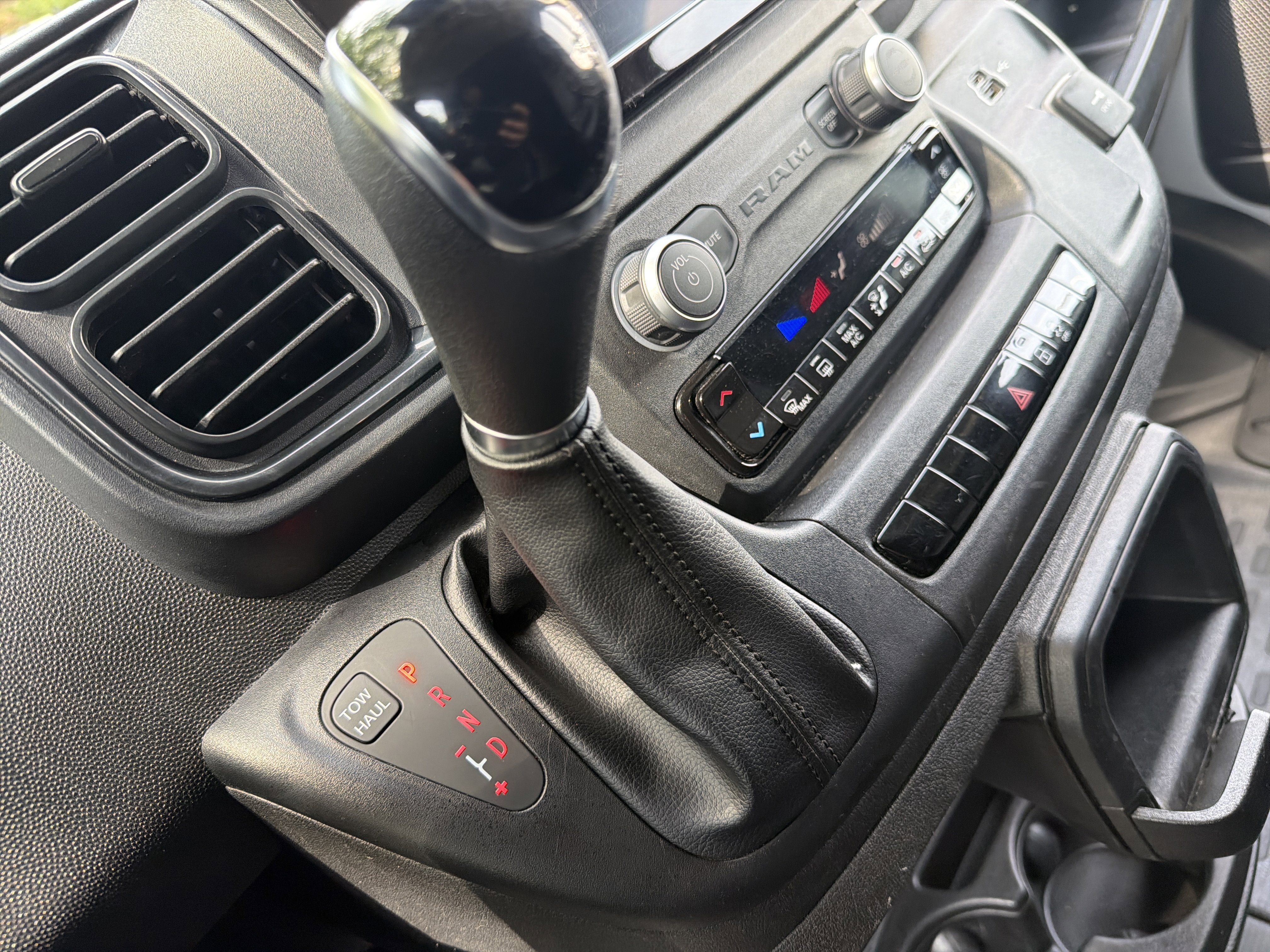 Used 2023 RAM ProMaster 2500 image 25