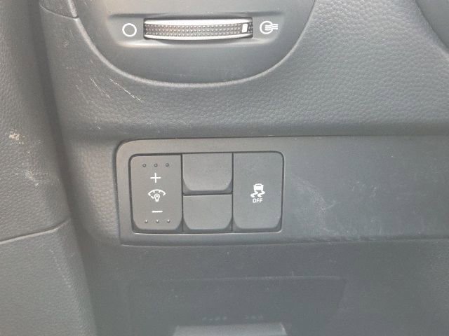 Used 2018 Kia Soul FWD image 23