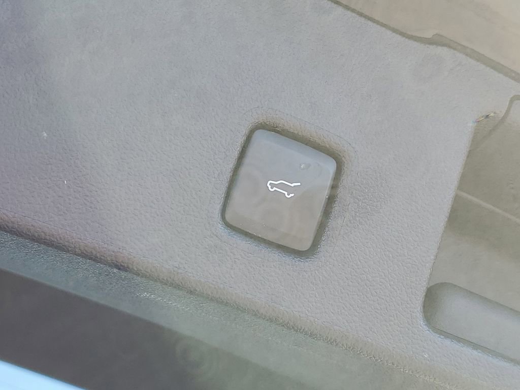 Certified 2025 Ford Escape Platinum image 36