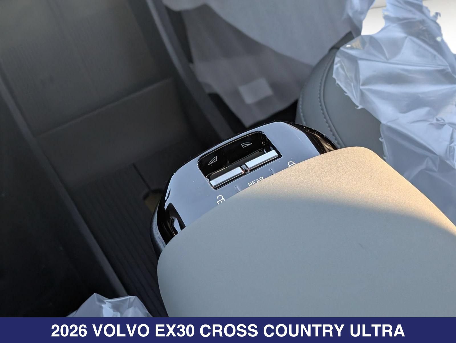 New 2026 Volvo EX30 Cross Country Ultra w/ Protection Package Premier AWD/4WD image 19