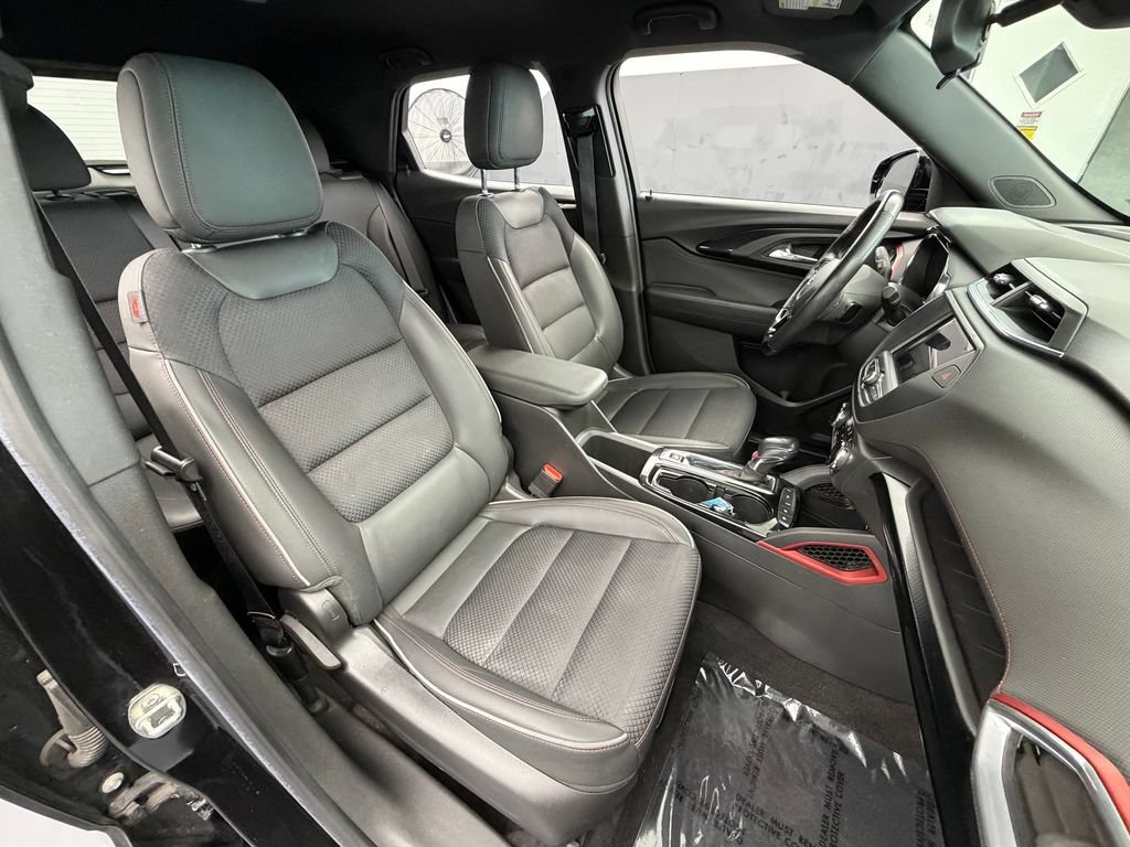 Used 2022 Chevrolet TrailBlazer RS FWD image 15