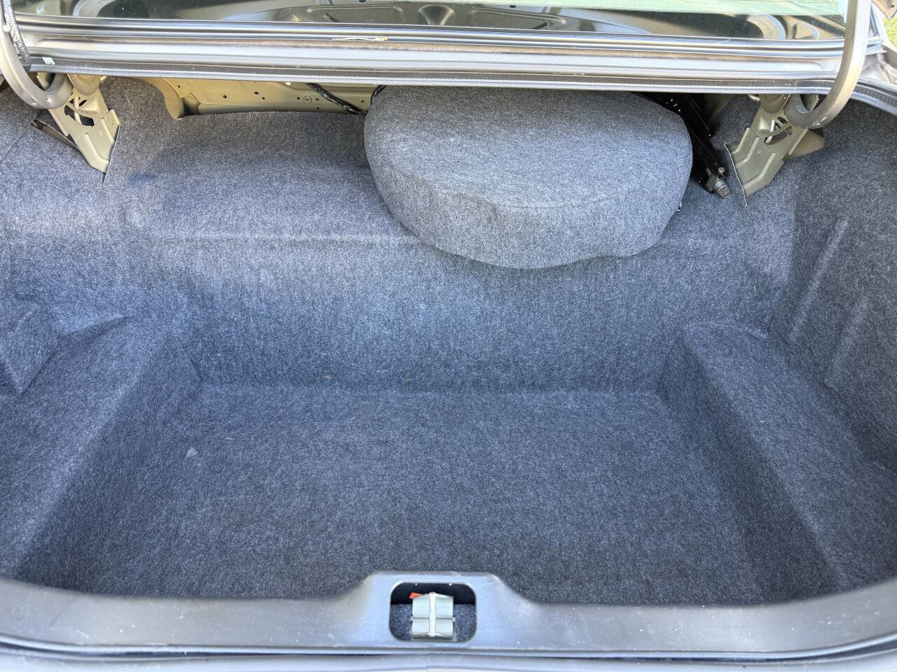 Used 2005 Mercury Grand Marquis LS RWD image 13