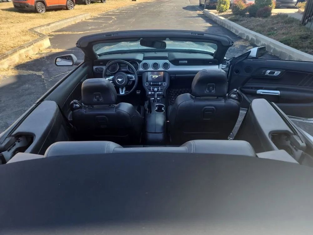 Used 2018 Ford Mustang Premium RWD image 18
