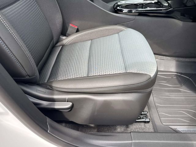 New 2026 Chevrolet Trax LT w/ LT Convenience Package FWD image 14