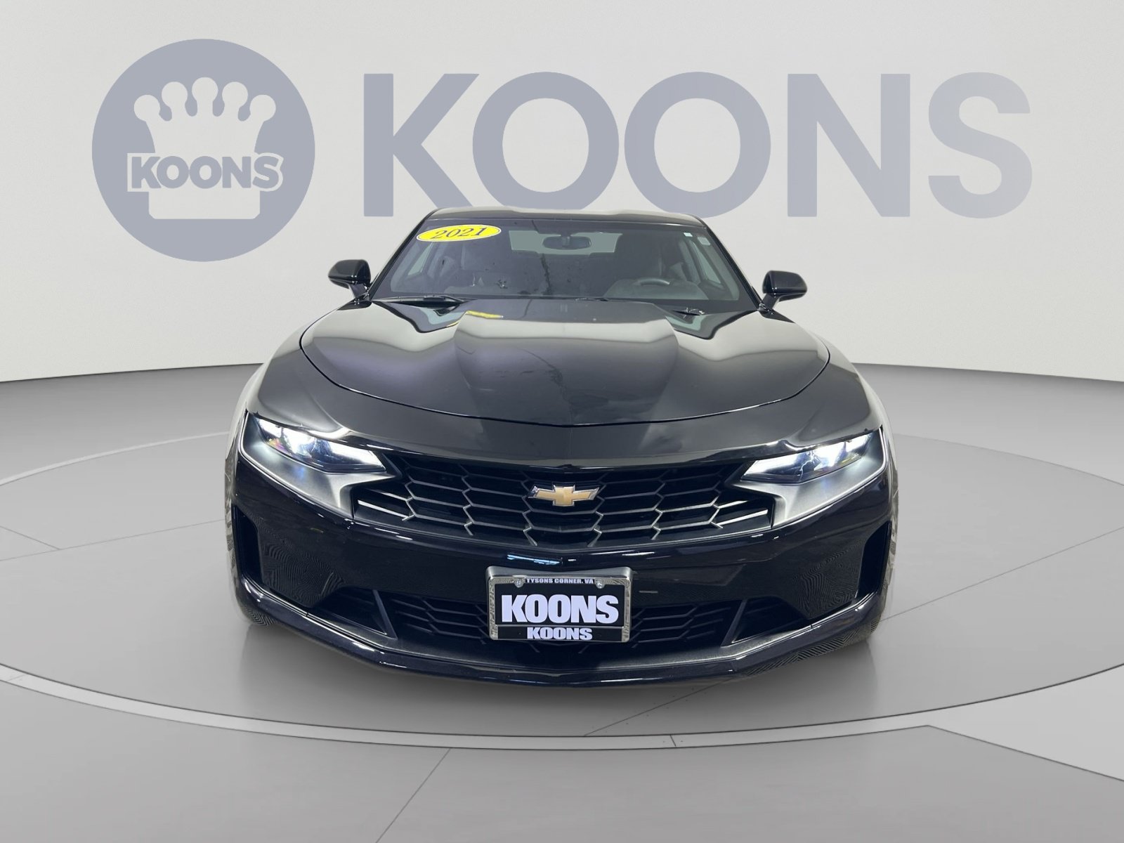 Used 2021 Chevrolet Camaro LT RWD image 4
