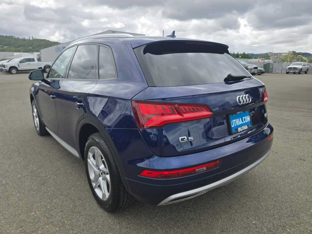 Used 2018 Audi Q5 2.0T Premium w/ Convenience Package AWD/4WD image 3