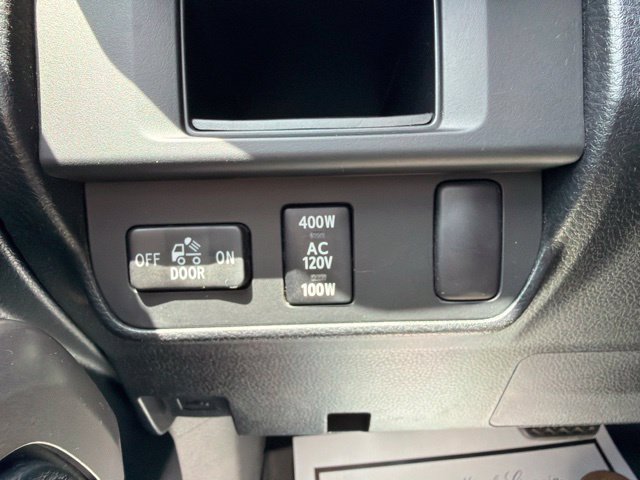 Used 2016 Toyota Tacoma Limited w/ Towing Package AWD/4WD image 23