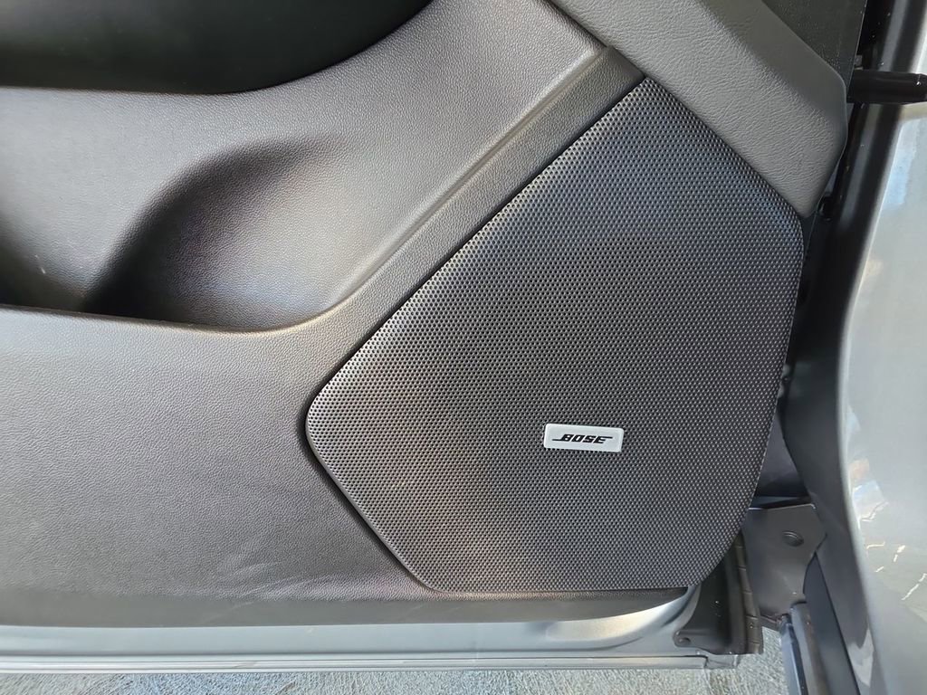 Certified 2024 Cadillac XT6 Premium Luxury w/ LPO, Floor Liner Package AWD/4WD image 25