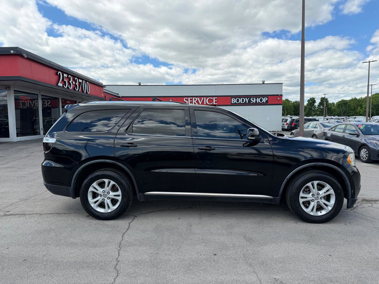 Used 2011 Dodge Durango Crew RWD image 2