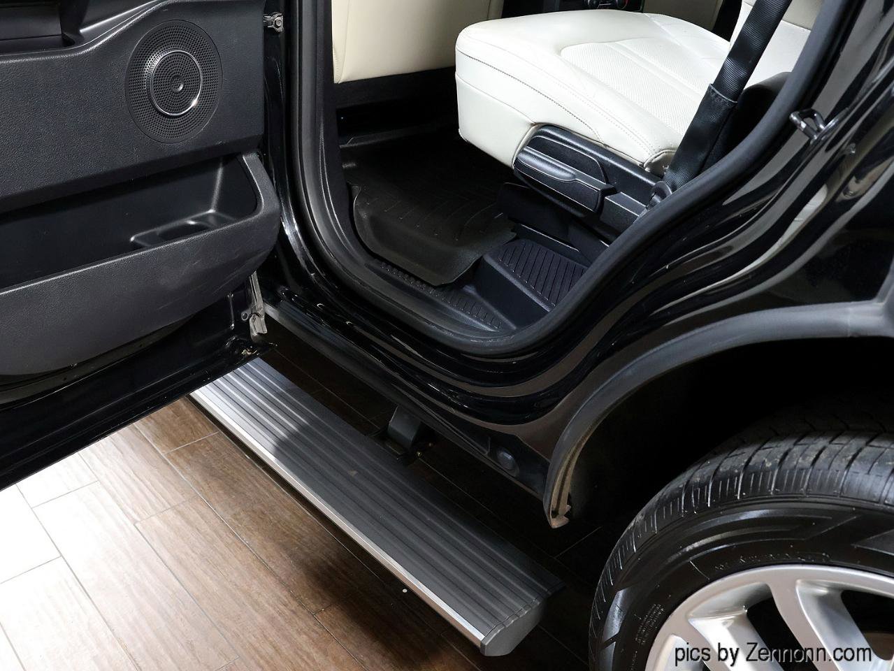 Used 2018 Ford Expedition Platinum image 30