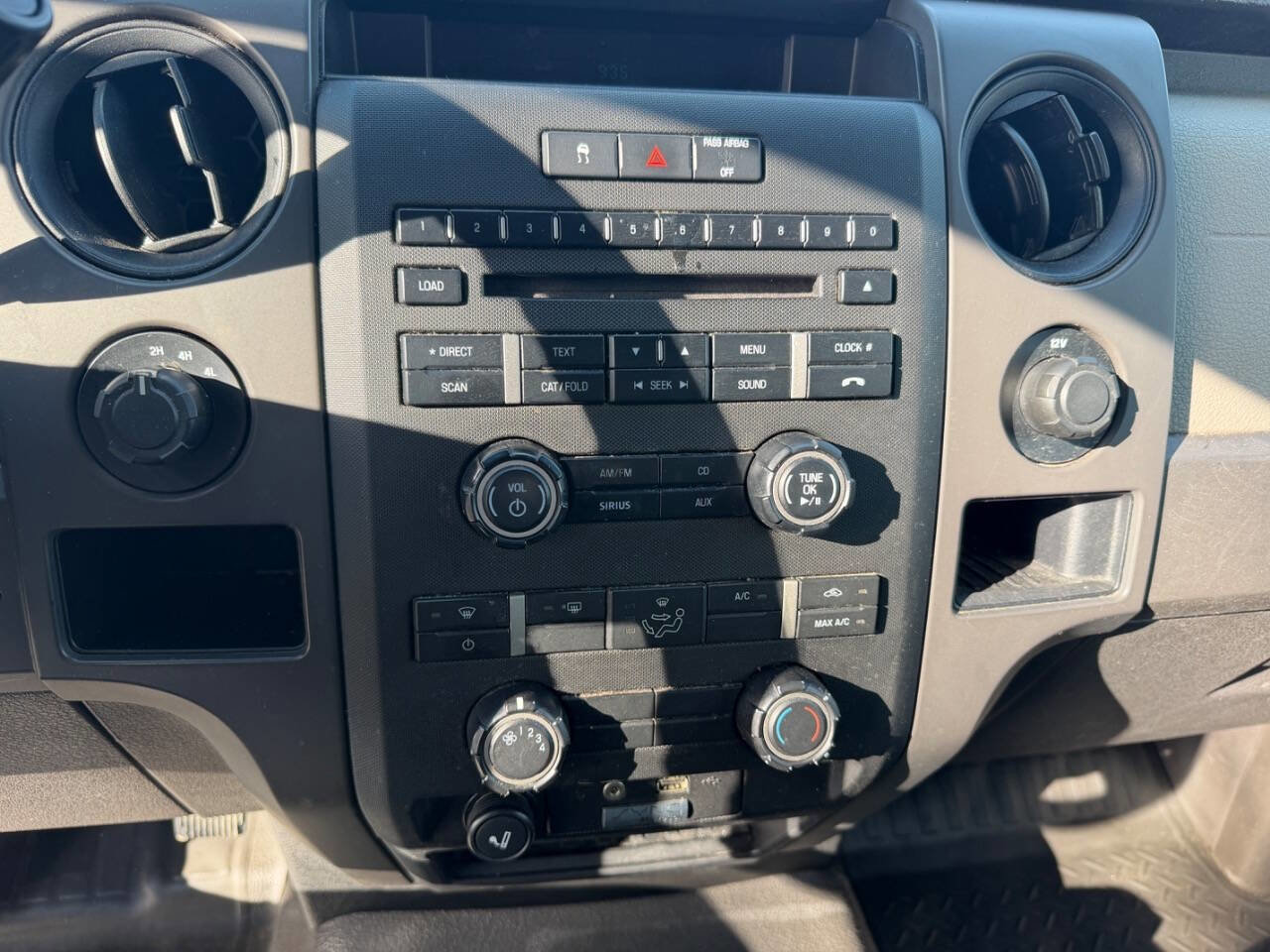 Used 2010 Ford F150 STX image 12