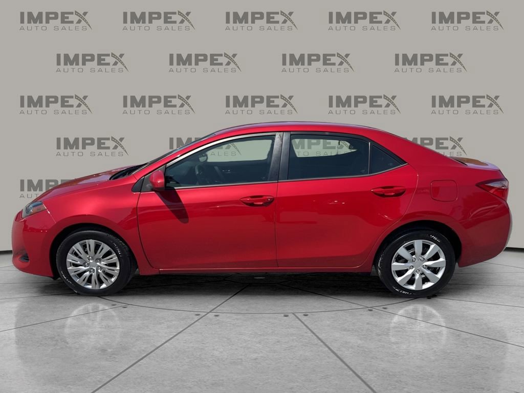 Used 2017 Toyota Corolla LE FWD image 2