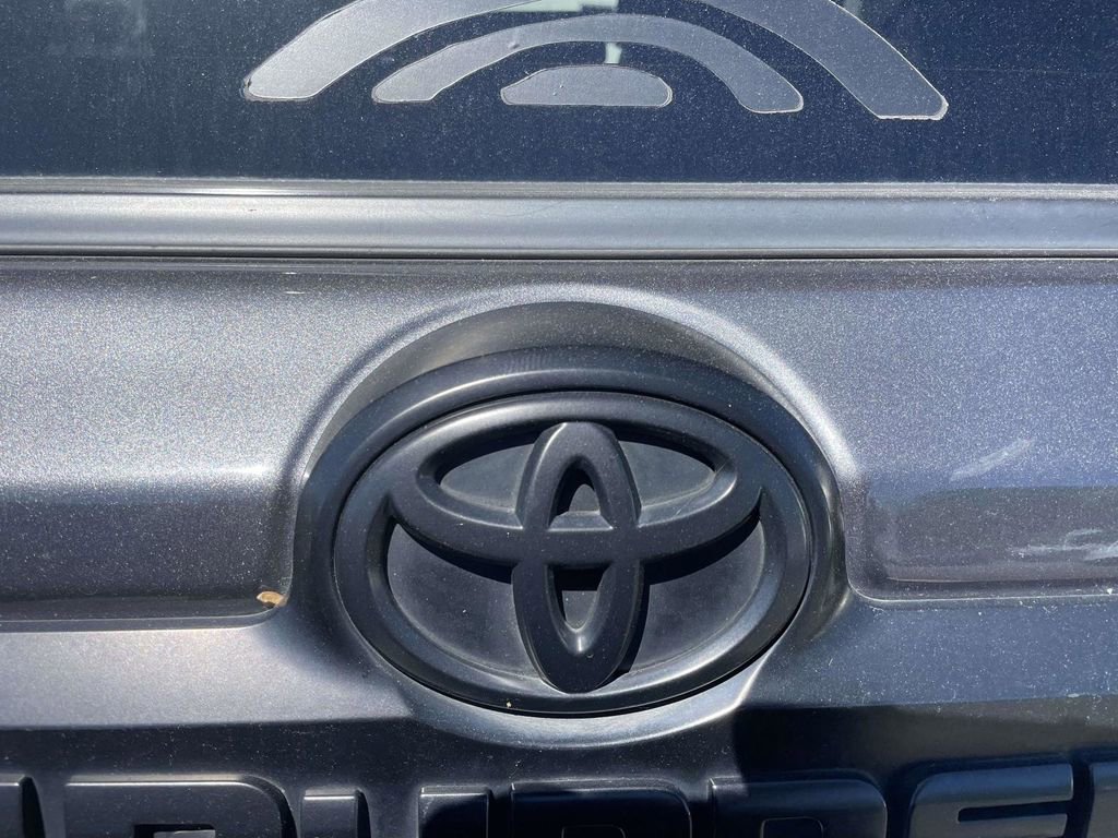 Used 2021 Toyota 4Runner TRD Off-Road AWD/4WD image 26