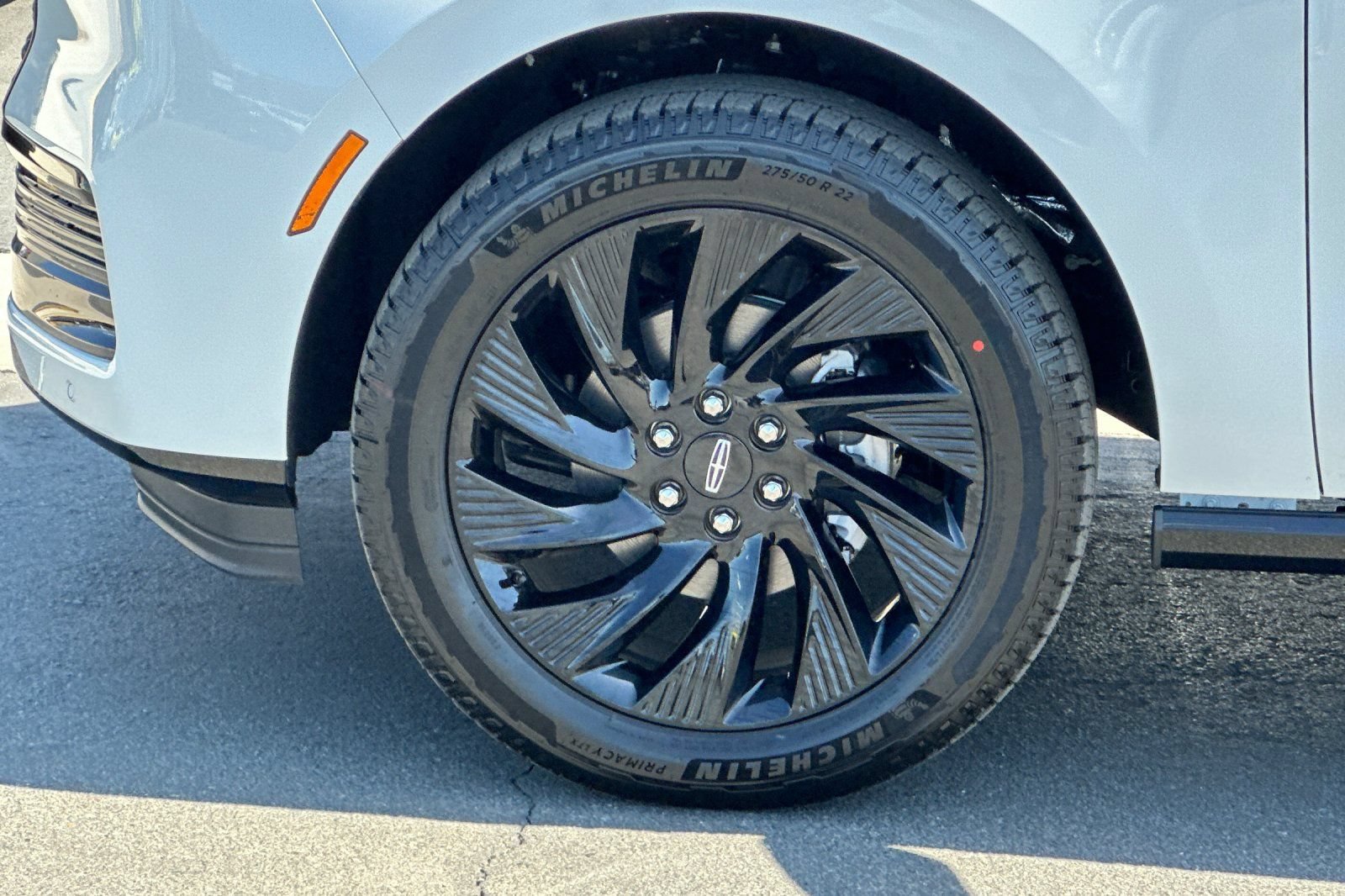 New 2026 Lincoln Navigator Reserve w/ Jet Appearance Package AWD/4WD image 26