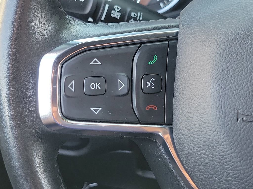 Used 2024 RAM 1500 Laramie AWD/4WD image 5