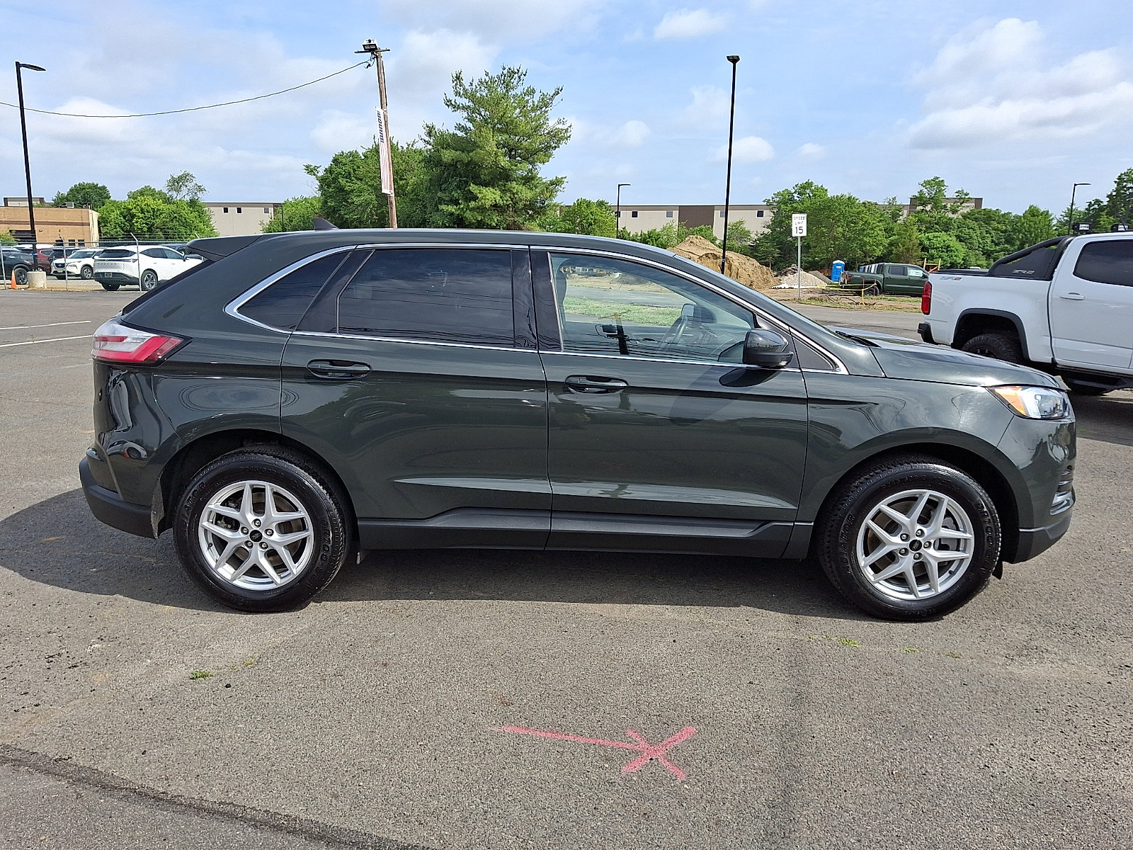 Used 2024 Ford Edge SEL AWD/4WD image 8
