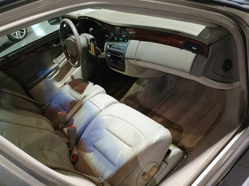 Used 2001 Cadillac De Ville FWD image 55