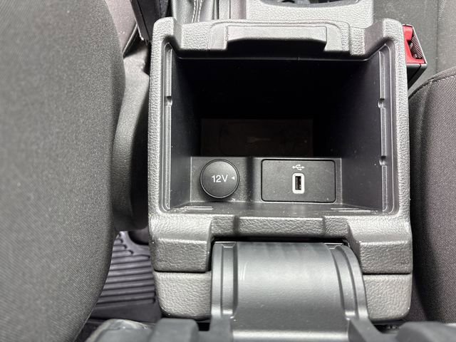 Used 2018 Ford Focus SEL w/ Cold Weather Package FWD image 36