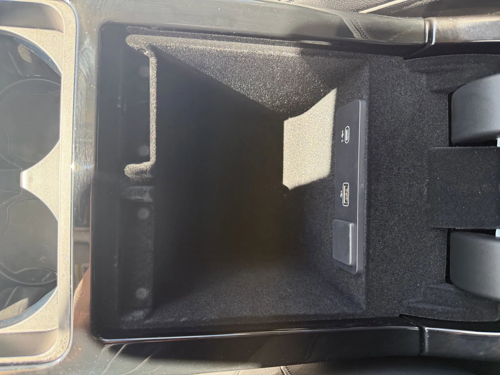 Used 2024 Land Rover Range Rover Velar S image 32