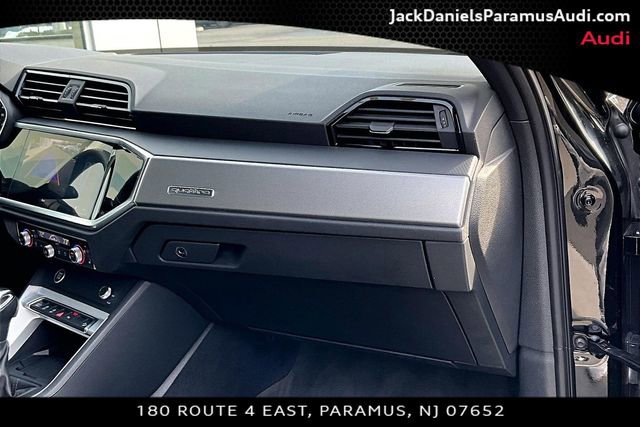 Used 2025 Audi Q3 2.0T Premium w/ Convenience Package image 14