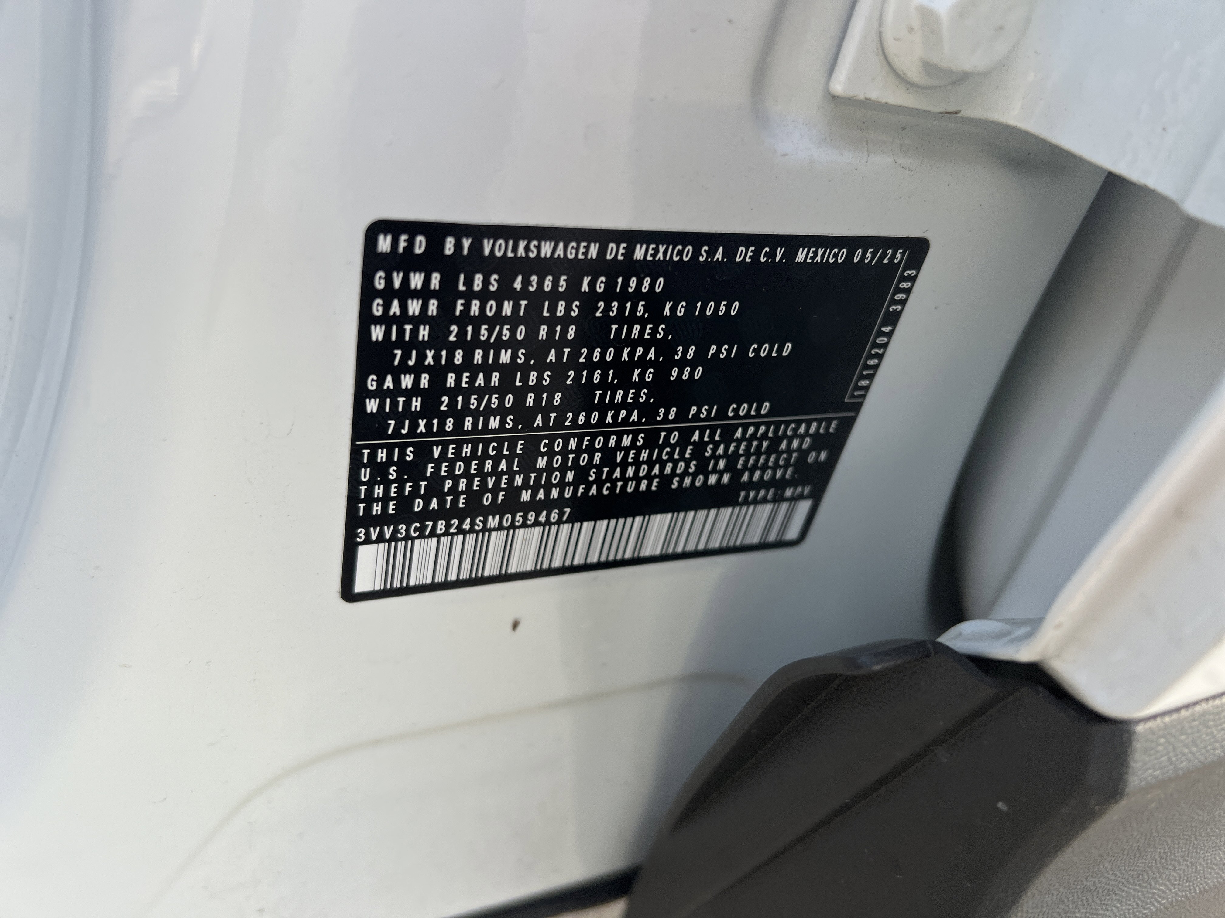 Used 2025 Volkswagen Taos SE image 32