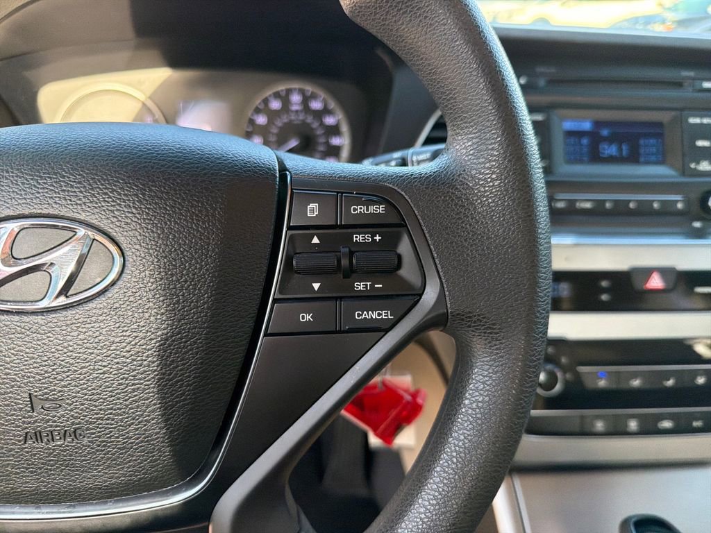 Used 2015 Hyundai Sonata SE w/ Cargo Package image 29