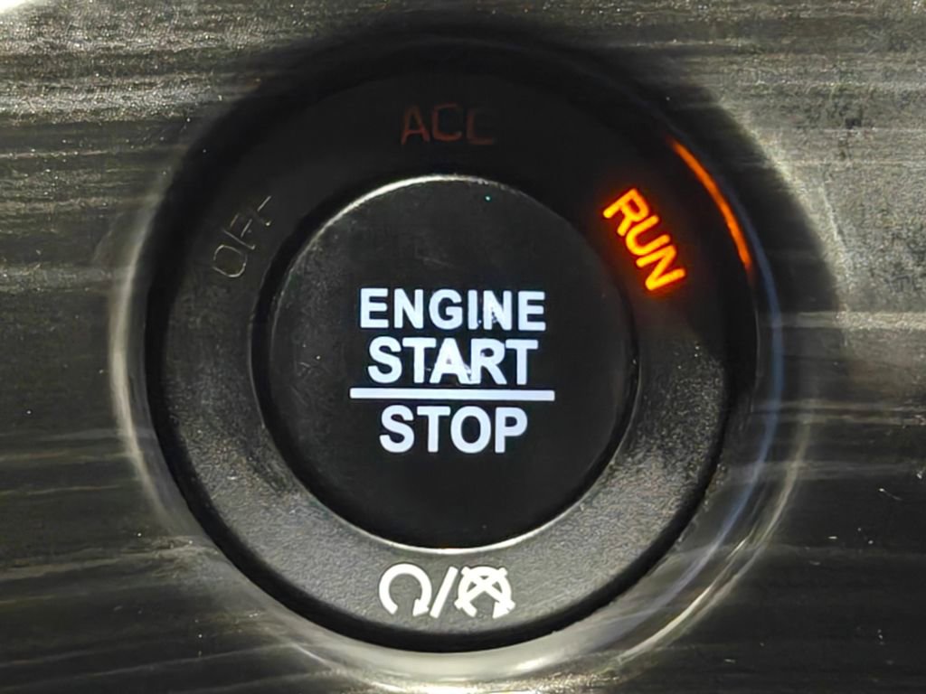 Used 2019 Jeep Grand Cherokee Altitude AWD/4WD image 12