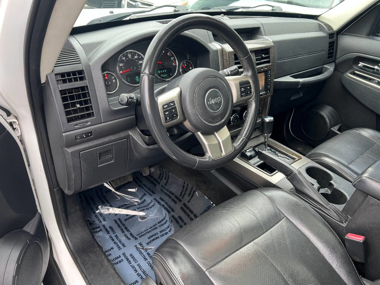 Used 2012 Jeep Liberty Limited Jet w/ Comfort/Convenience Group image 19