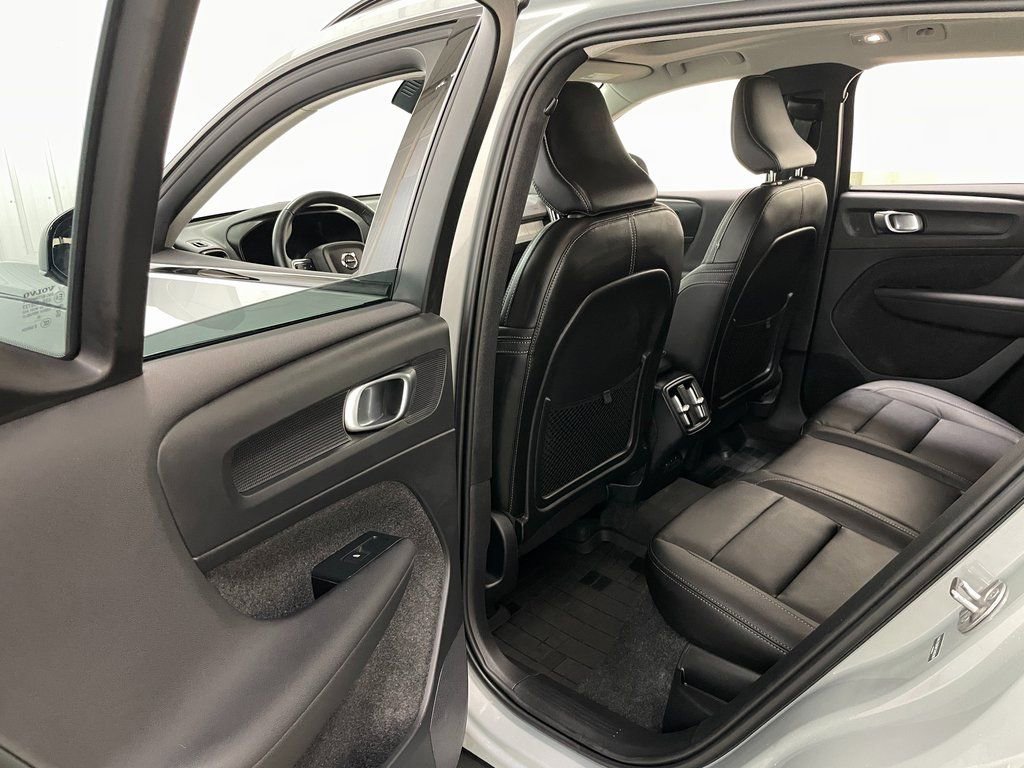 Used 2026 Volvo XC40 B5 Plus w/ Protection Package Premier image 44