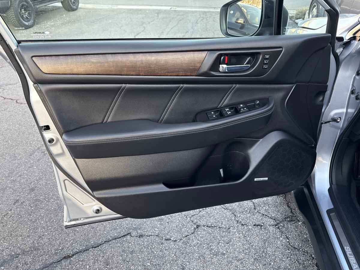 Used 2018 Subaru Outback 2.5i Limited image 12