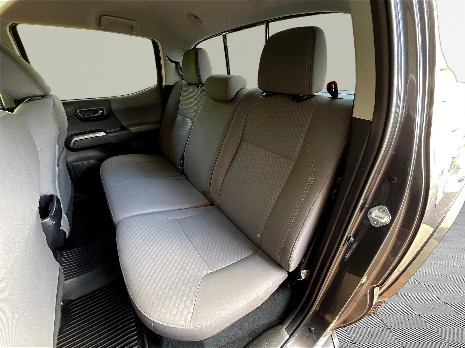 Used 2023 Toyota Tacoma SR5 AWD/4WD image 23