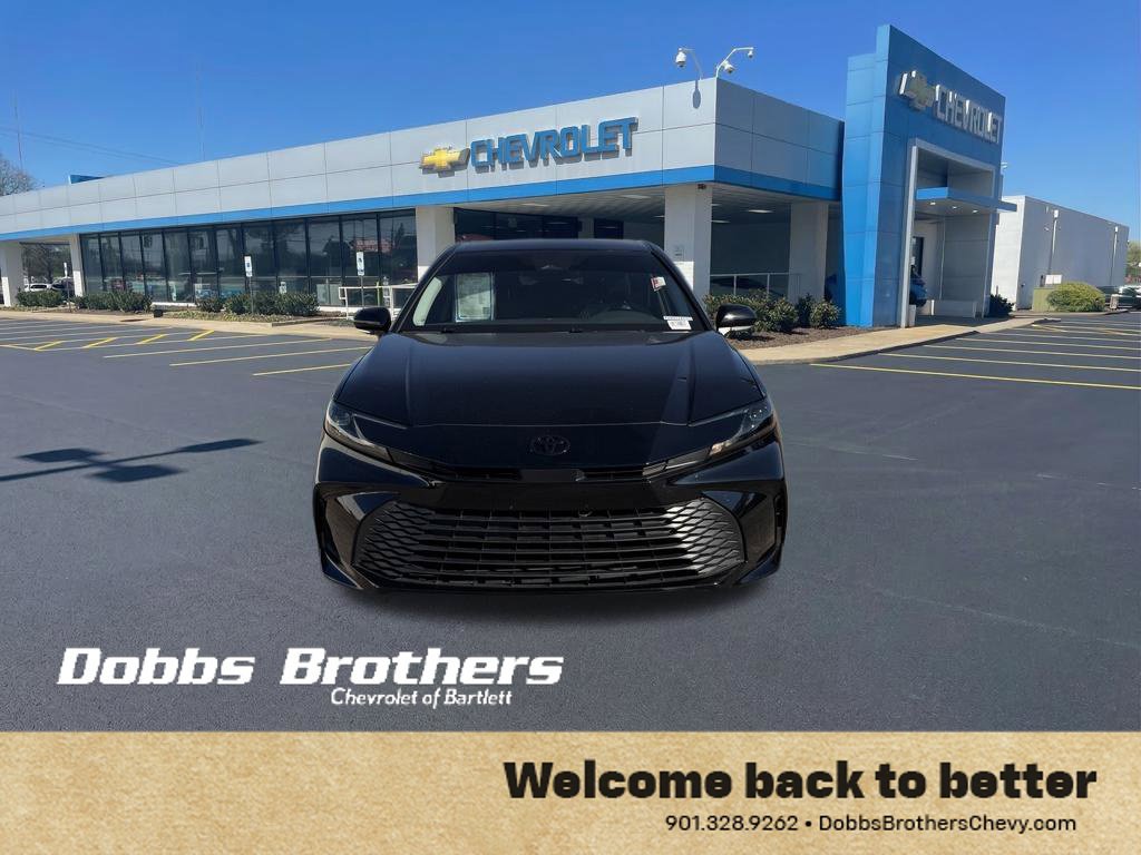 Used 2025 Toyota Camry LE FWD image 2