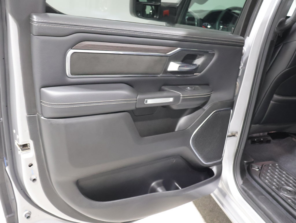 Used 2025 RAM 1500 Laramie w/ Sport Appearance Package AWD/4WD image 19