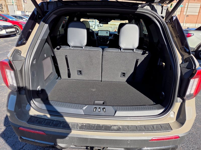 New 2027 Ford Explorer ST-Line w/ Premium Package AWD/4WD image 10