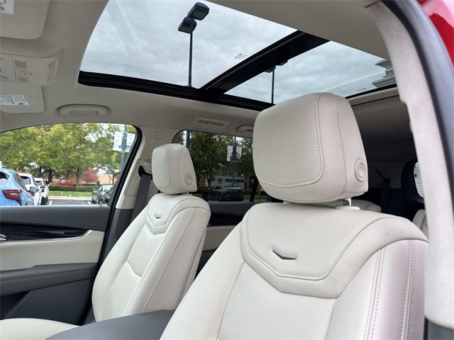 Used 2021 Cadillac XT6 Premium Luxury image 16